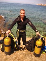 travel safety scubadiver