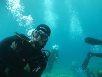 travel safety undersea diver